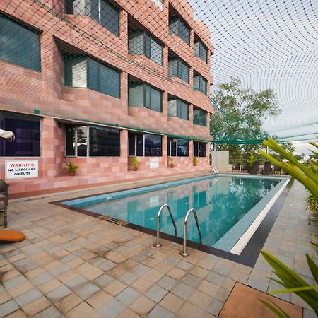 The South Park Hotel Тривандрум Экстерьер фото
