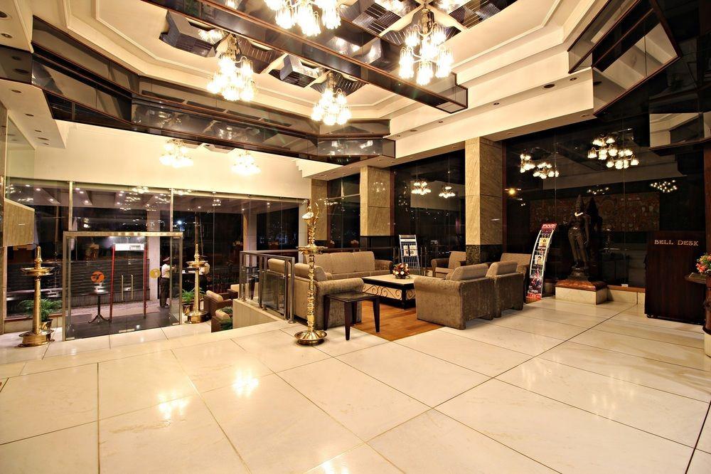 The South Park Hotel Тривандрум Экстерьер фото