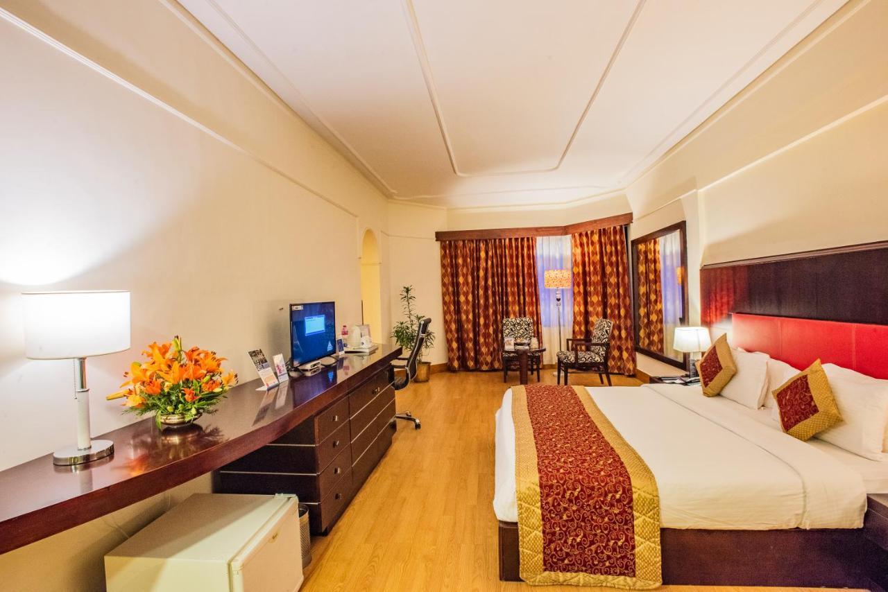 The South Park Hotel Тривандрум Экстерьер фото