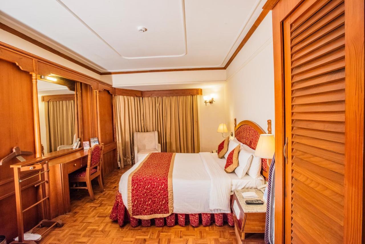 The South Park Hotel Тривандрум Экстерьер фото